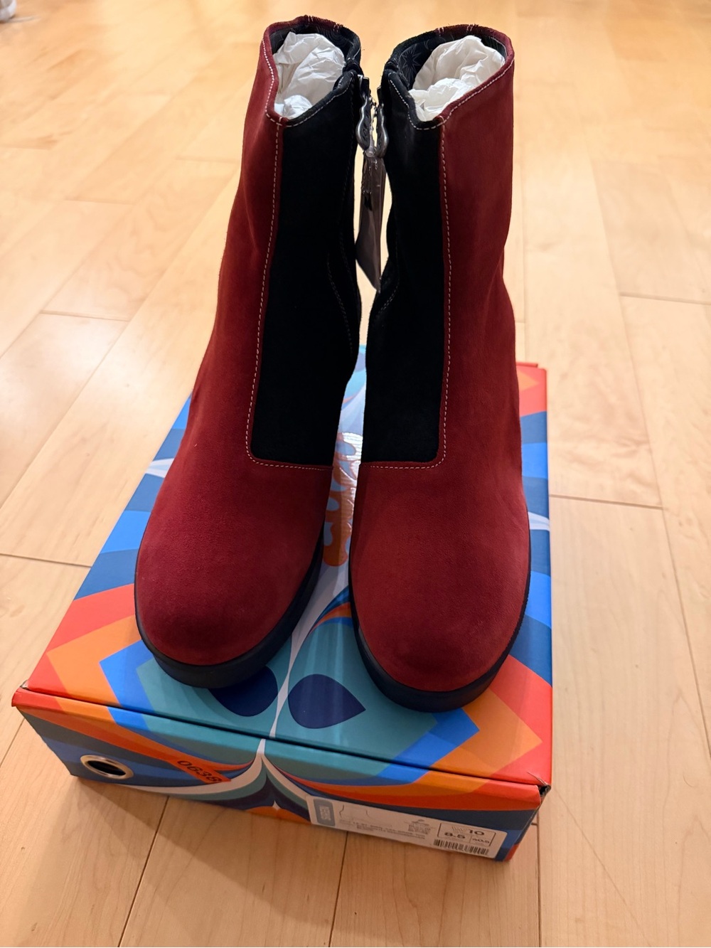 Lazo The Siren Ankle Boots Rhodolite Red Obsidian Black Suede Size 10 / 40.5